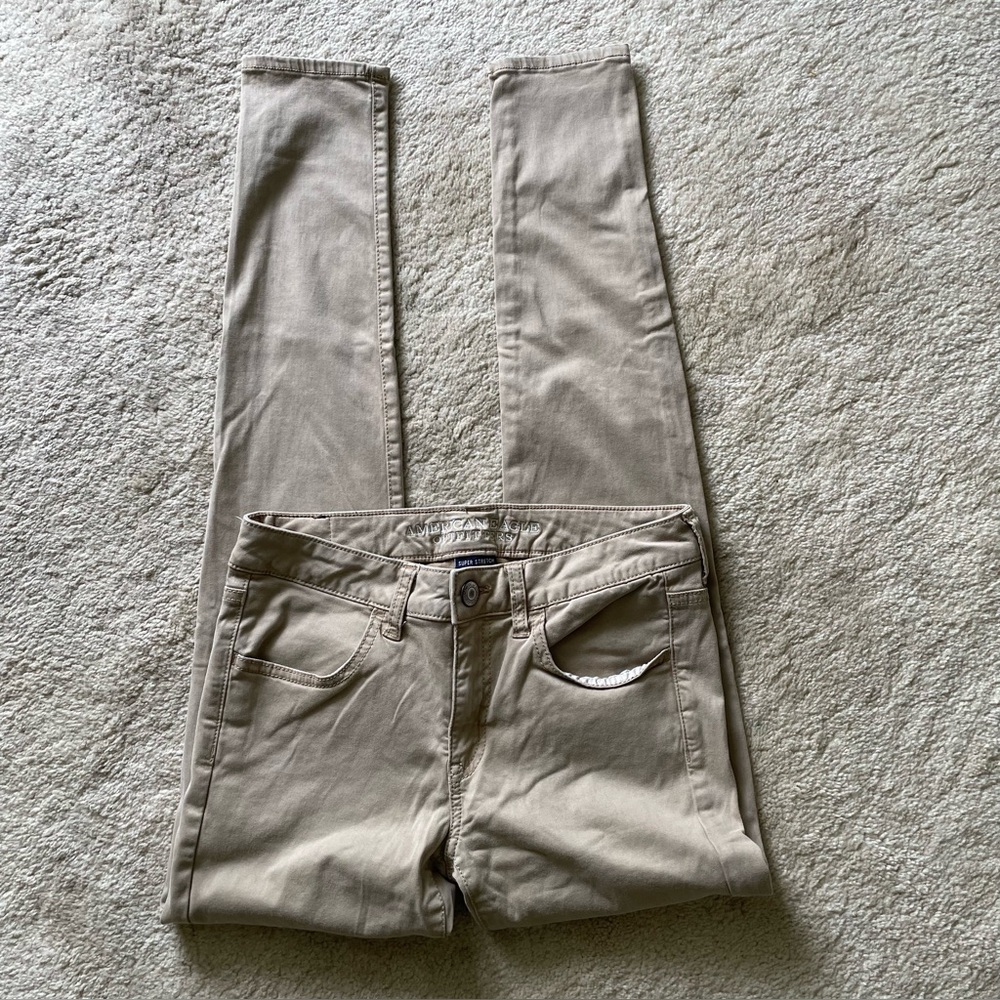American Eagle Tan Jegging Jean Size 6 Long